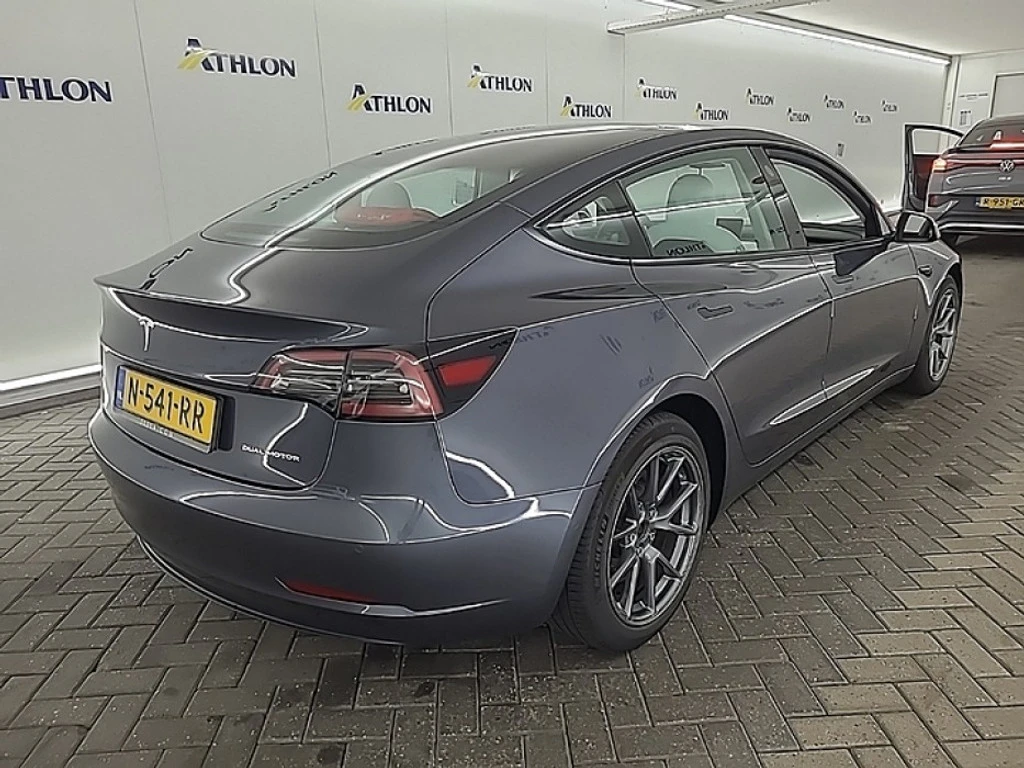 Tesla Model 3 Long Range Panorama Leather LED Navi 88.9% SoH | Mobile.bg � ����������� 3