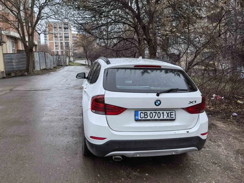 BMW X1 X Drive, снимка 3 - Автомобили и джипове - 48576081