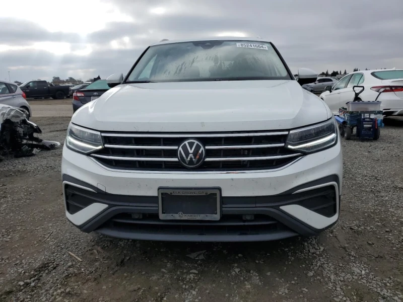 VW Tiguan, снимка 1 - Автомобили и джипове - 49060368