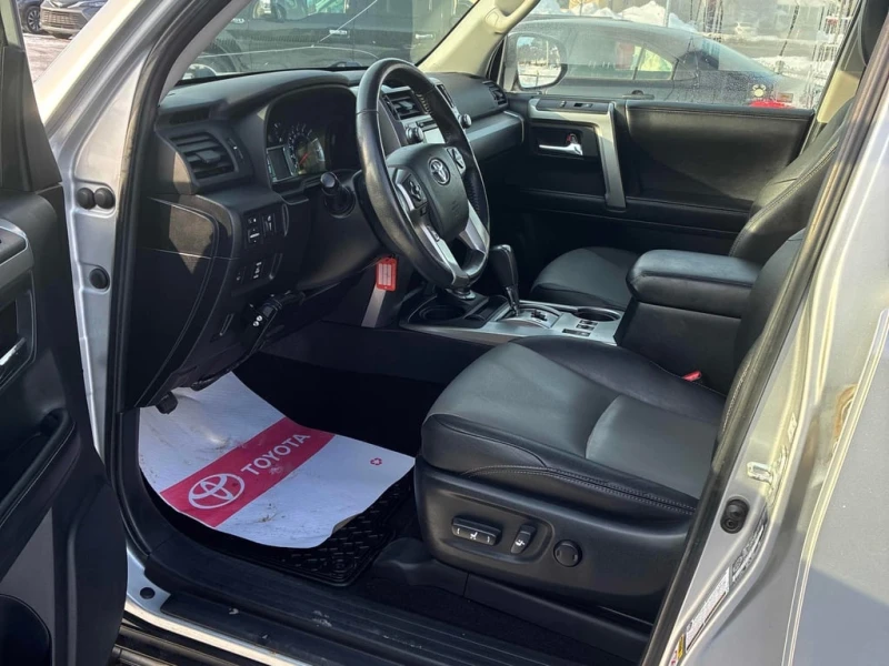 Toyota 4runner * SR5 * KEYLESS * БЕЗ ПЪРВОНАЧАЛНА ВНОСКА, снимка 5 - Автомобили и джипове - 53371055