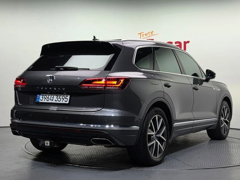 VW Touareg 3.0TDi PRESTIGE, снимка 2 - Автомобили и джипове - 54242332