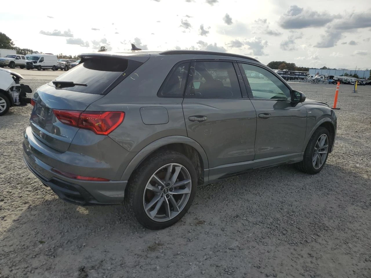 Audi Q3 PREM.PLUS* S-LINE45* PANO* ПОДГРЕВИ - изображение 6