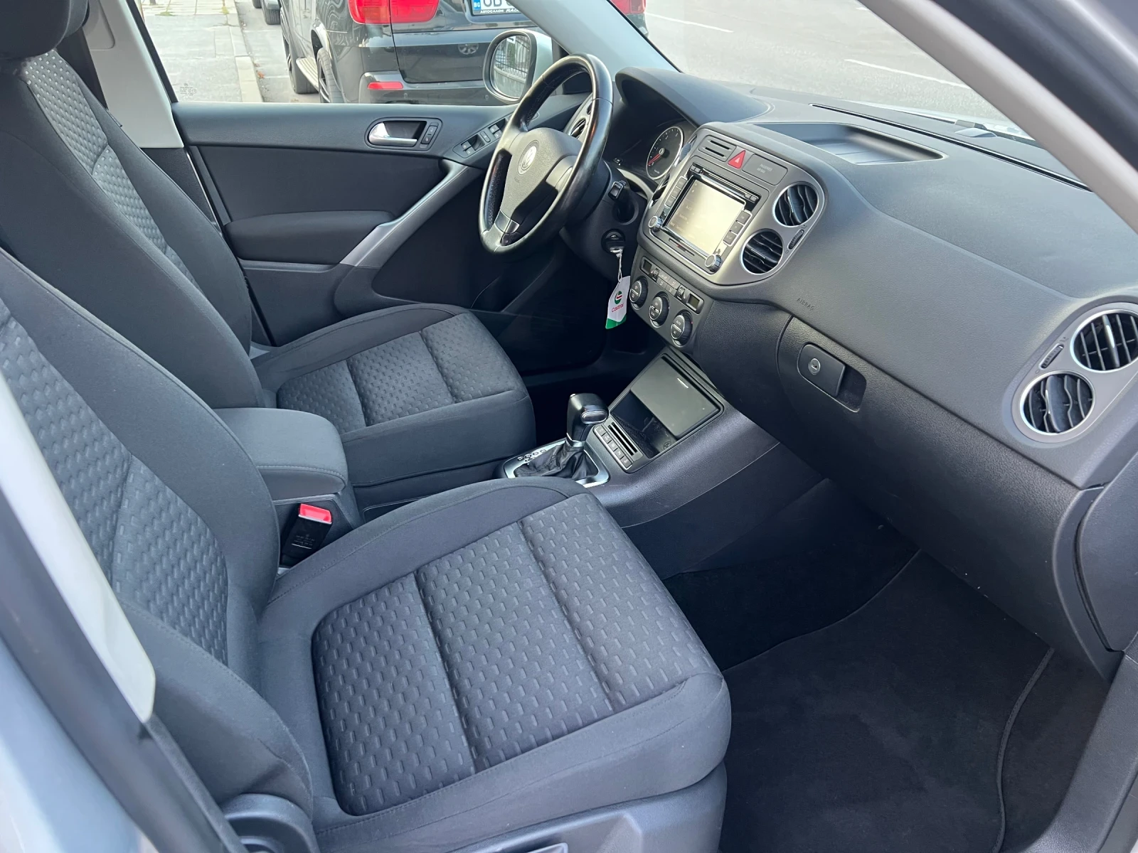 VW Tiguan 2.0TDi 4x4 ШВЕЙЦАРИЯ - изображение 8