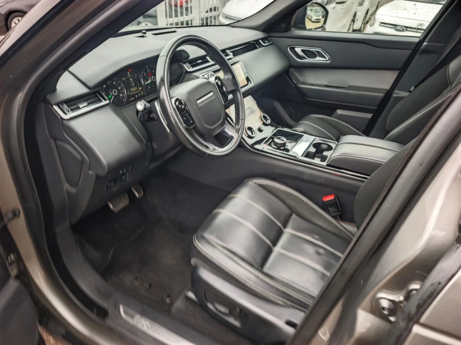 Land Rover Range Rover Velar R-DINAMIC - изображение 9