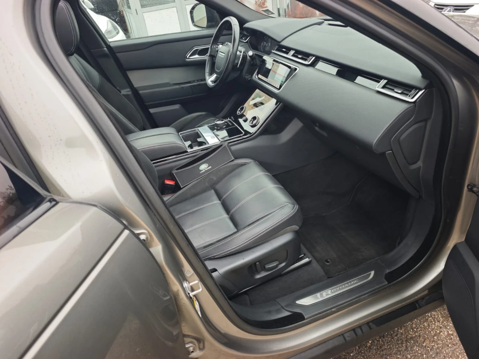 Land Rover Range Rover Velar R-DINAMIC - изображение 10