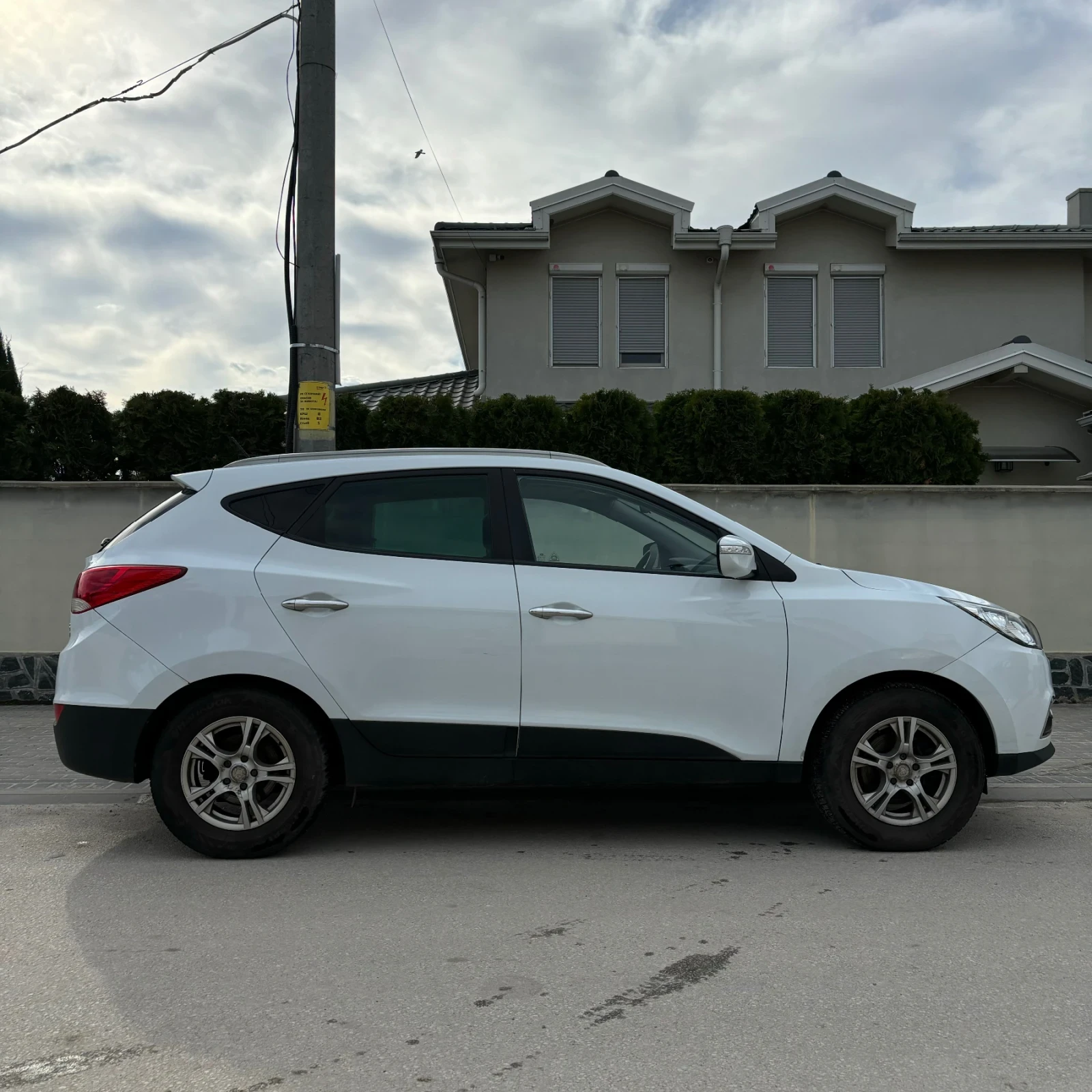 Hyundai IX35 2.0 CRDi, снимка 7 - Автомобили и джипове - 54138053