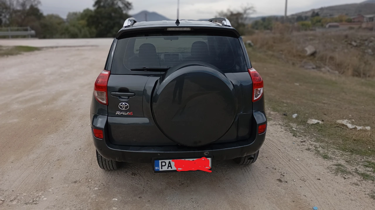 Toyota Rav4, снимка 9 - Автомобили и джипове - 54321908
