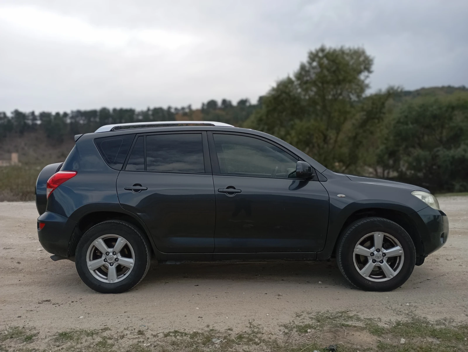 Toyota Rav4, снимка 3 - Автомобили и джипове - 54321908