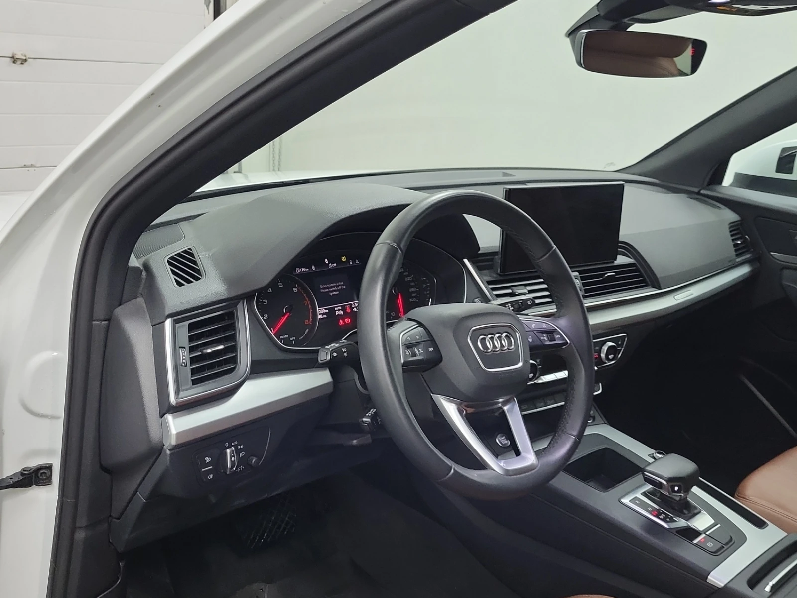Audi Q5 Komfort 45 TFSI quattro, снимка 13 - Автомобили и джипове - 54453028