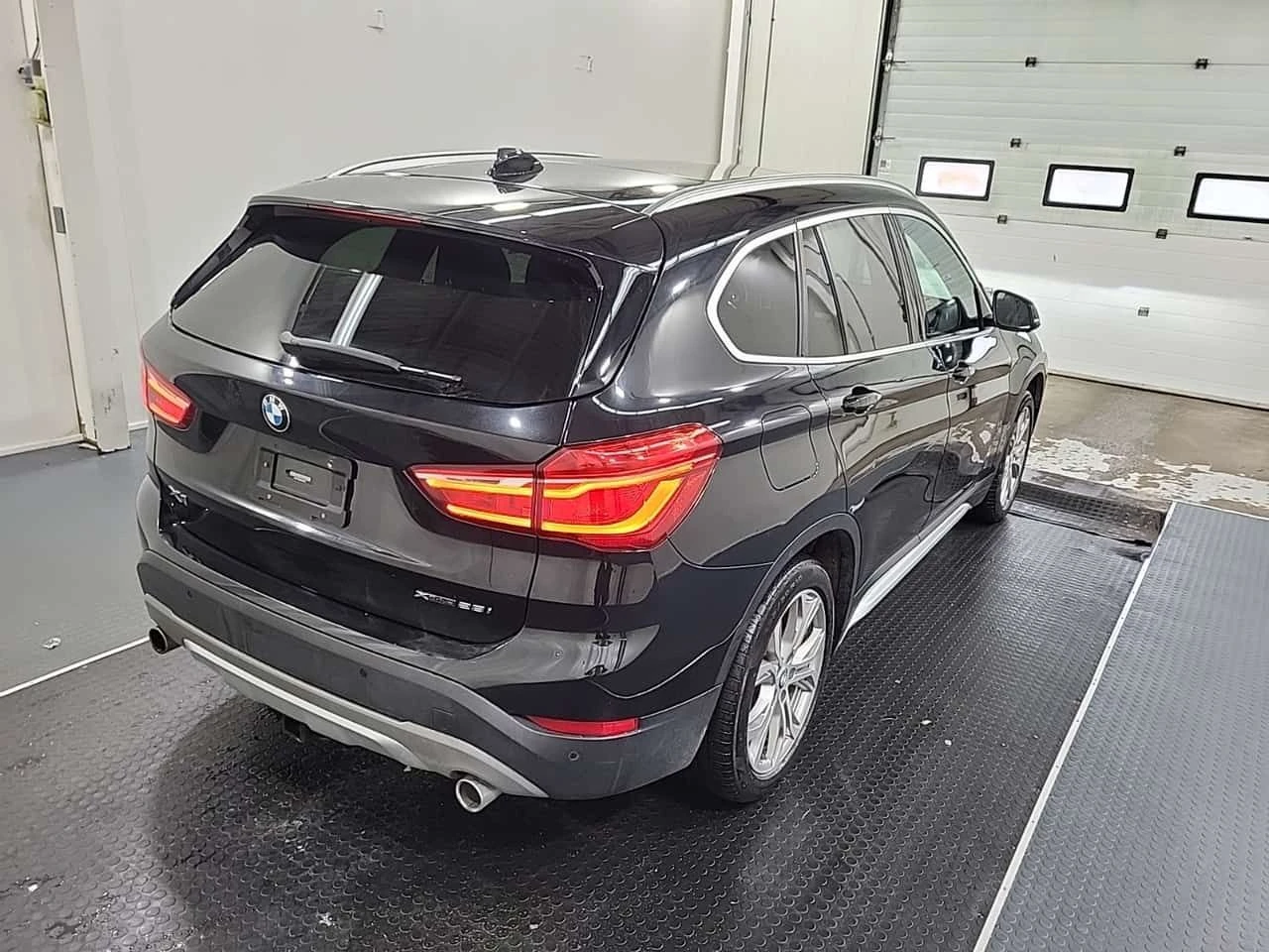 BMW X1 xDrive28i * CARFAX * Бeз инциденти * , снимка 3 - Автомобили и джипове - 54560388