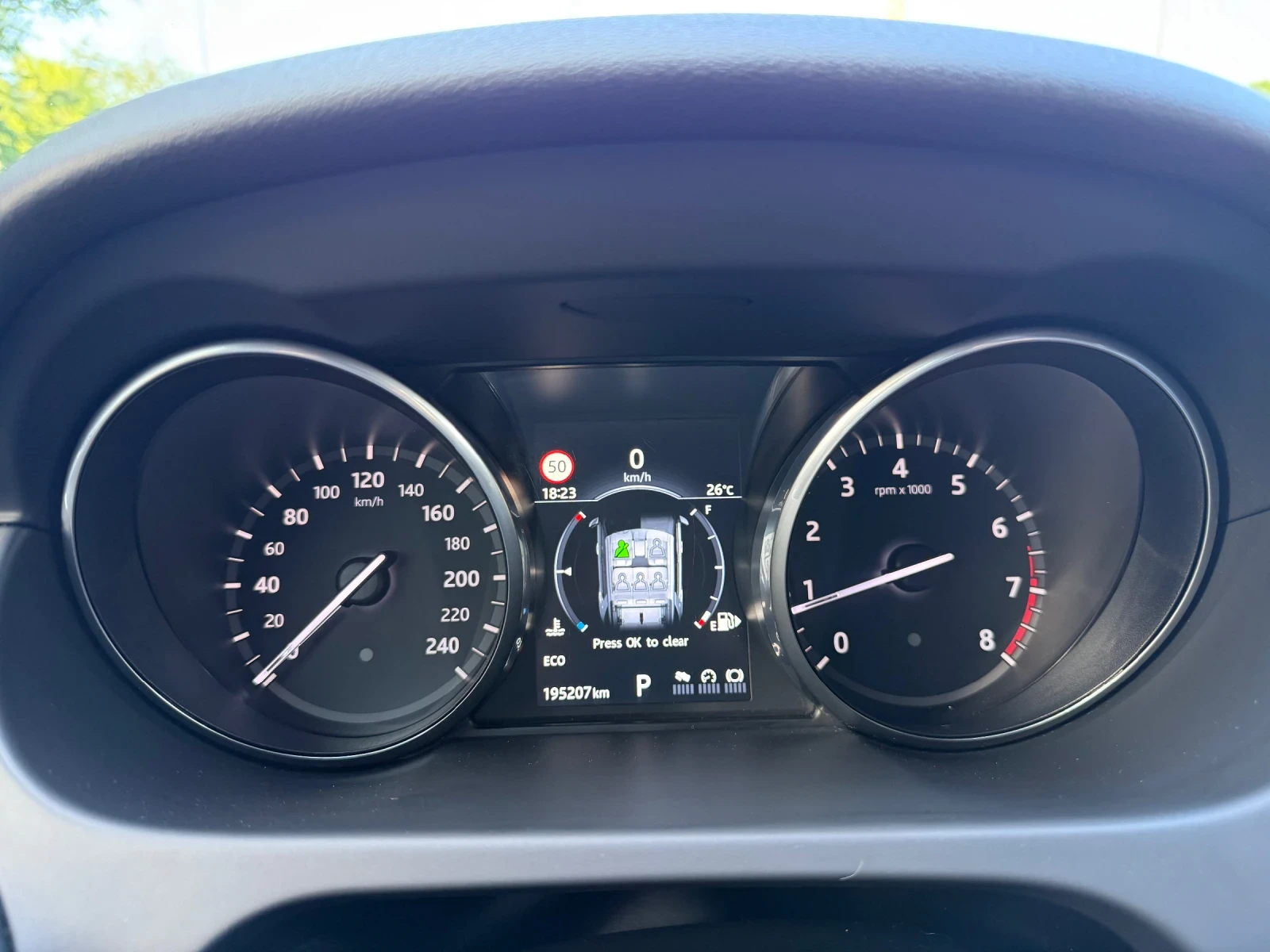Land Rover Discovery Sport 2.0 Si4, снимка 12 - Автомобили и джипове - 54885986