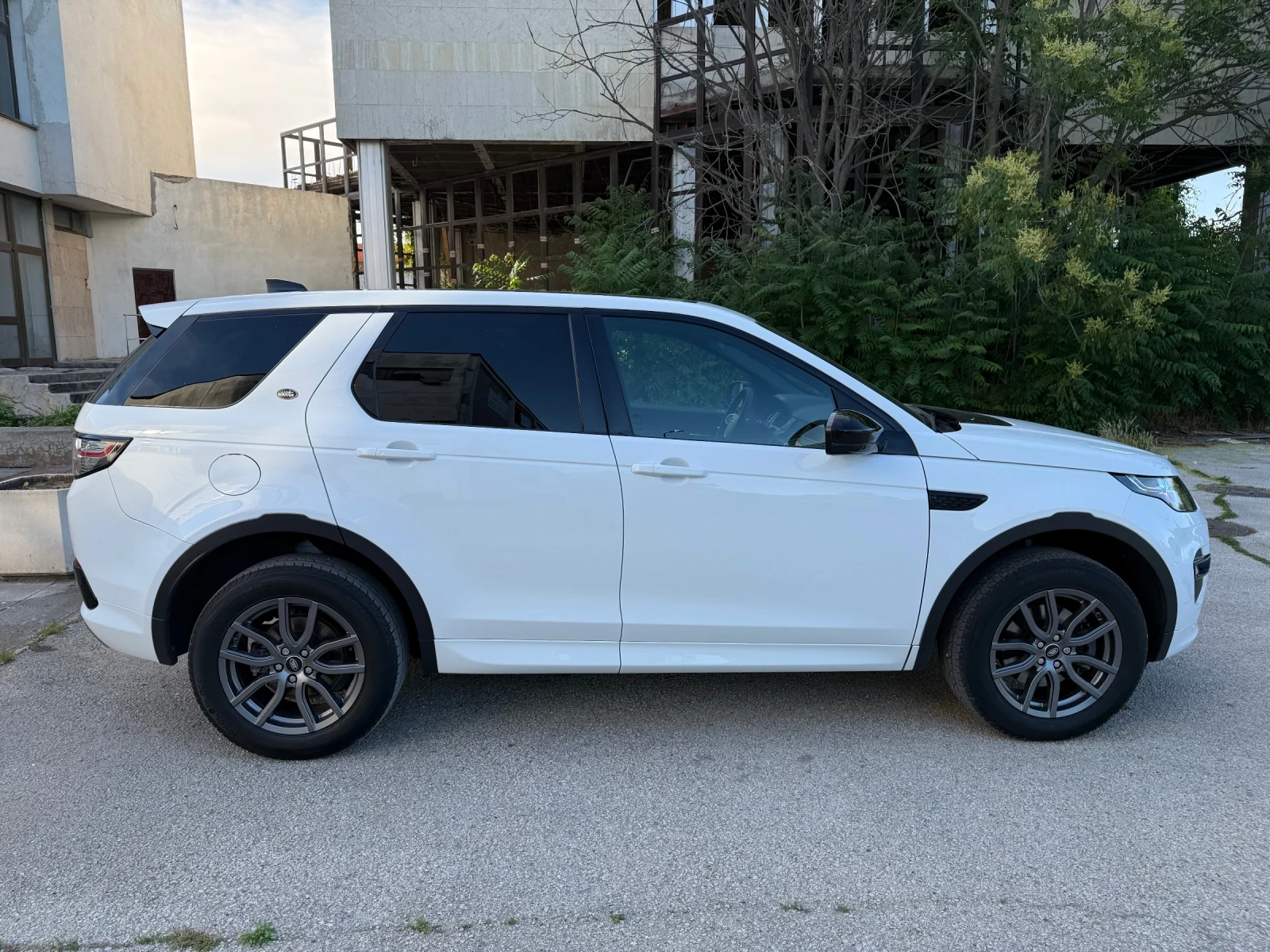 Land Rover Discovery Sport 2.0 Si4, снимка 3 - Автомобили и джипове - 54885986