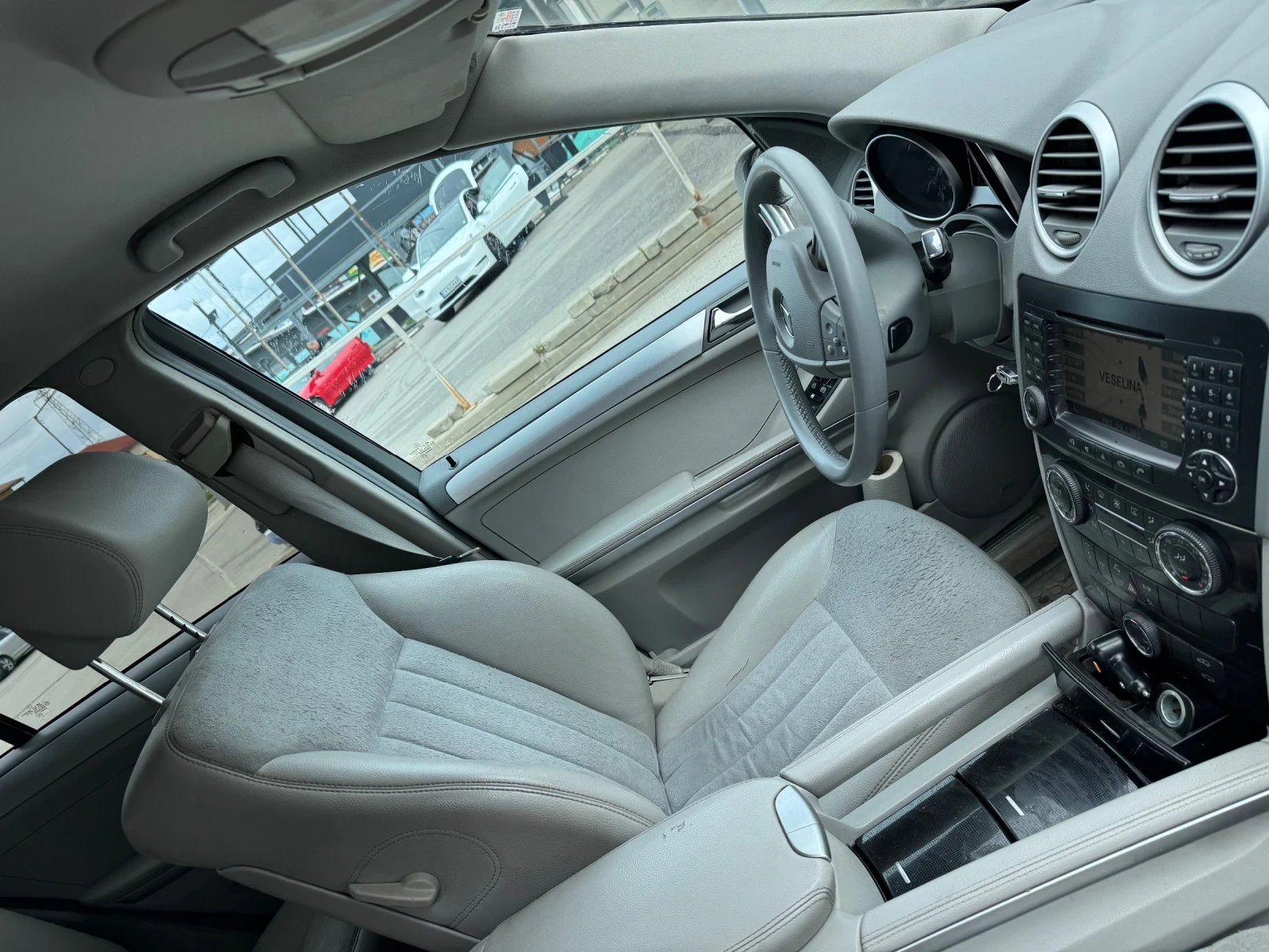 Mercedes-Benz GL 320, снимка 8 - Автомобили и джипове - 55424300