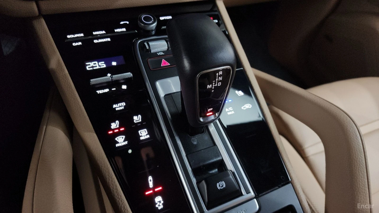 Porsche Cayenne 3.0* HUD* КОЖА* ОБДУХВ* НАВИ* ПАНО, снимка 7 - Автомобили и джипове - 55528168