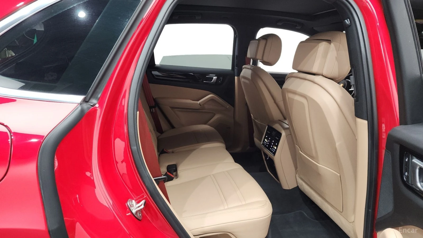 Porsche Cayenne 3.0* HUD* КОЖА* ОБДУХВ* НАВИ* ПАНО, снимка 10 - Автомобили и джипове - 55528168
