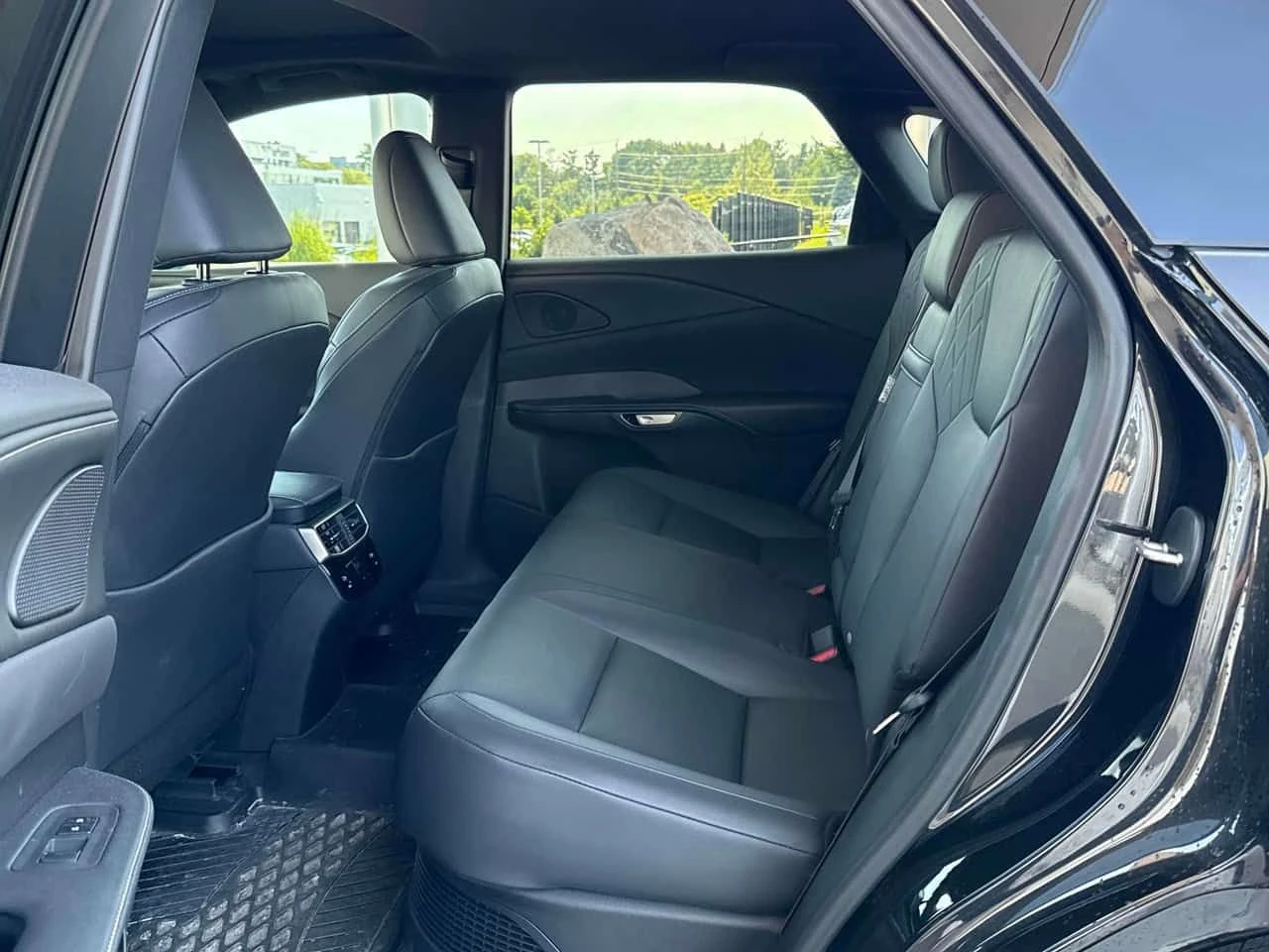 Lexus RX 350h Auto * CARFAX * ОТ ПРЕДСТАВИТЕЛСТВО НА LEXUS, снимка 12 - Автомобили и джипове - 55547285