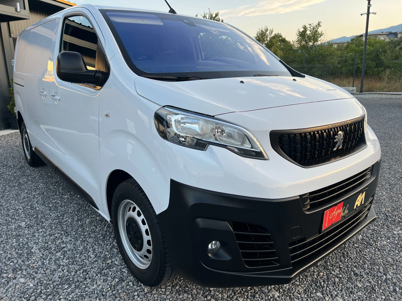 Peugeot Expert 2.0HDi 144k.c./140073км./ТОП СЪСТОЯНИЕ/ДЪЛГА БАЗА/, снимка 6 - Бусове и автобуси - 55808981