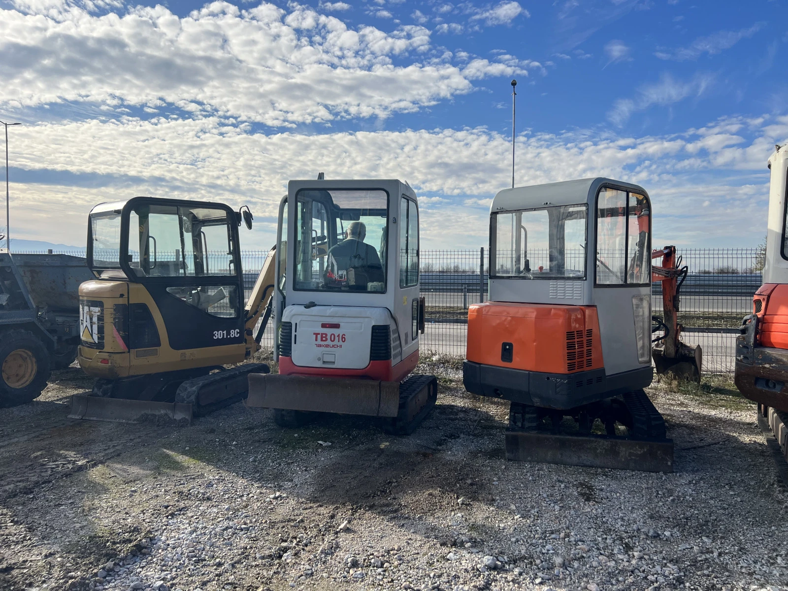  Kubota  3.5-, 101-3 | Mobile.bg   17