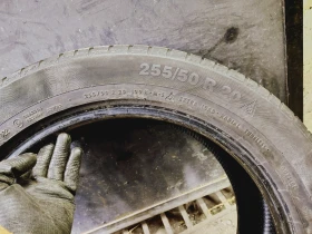 Гуми Зимни 255/50R20, снимка 9