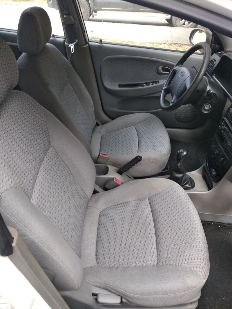 Kia Rio, снимка 14 - Автомобили и джипове - 47357383