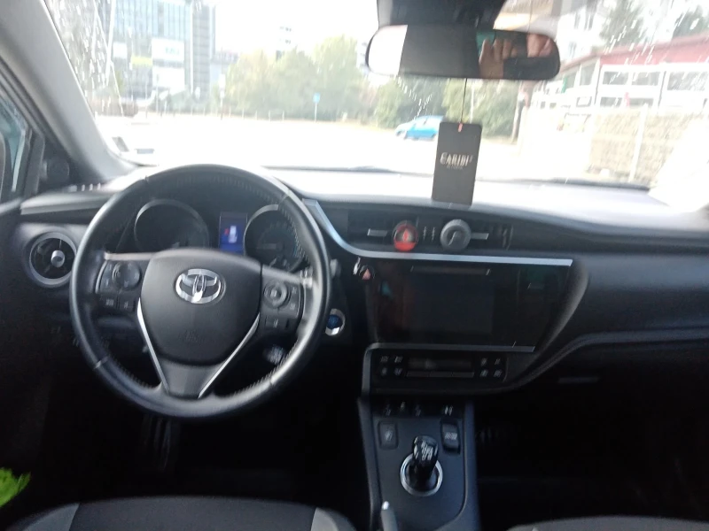 Toyota Auris TS 1.8 HSD LUNA, снимка 5 - Автомобили и джипове - 47110467