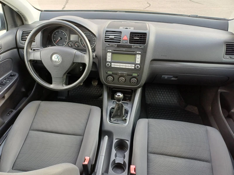 VW Golf 1.6 Benzin/Gaz 102k.s., снимка 13 - Автомобили и джипове - 47328634