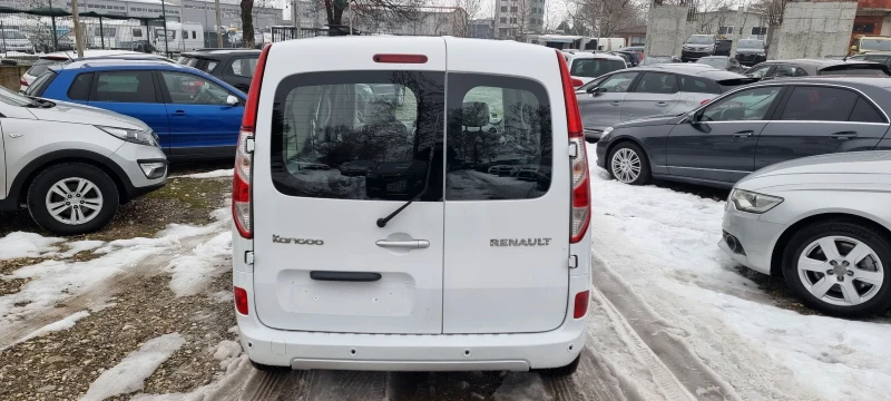 Renault Kangoo 1.5dci+ Maxi, снимка 5 - Автомобили и джипове - 49324423