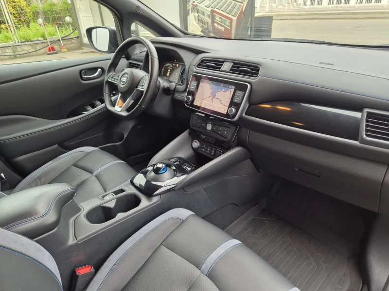 Nissan Leaf  Tekna  ВСИЧКИ ЕКСТРИ, снимка 10 - Автомобили и джипове - 51337983