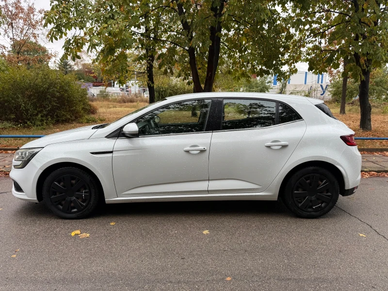 Renault Megane 1.5 dCi 110кс Рено България, снимка 2 - Автомобили и джипове - 51932064