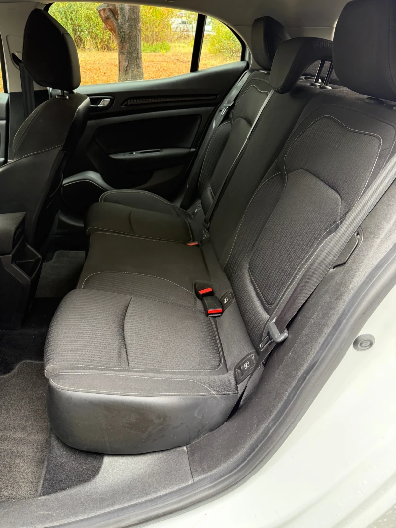 Renault Megane 1.5 dCi 110кс Рено България, снимка 10 - Автомобили и джипове - 51932064