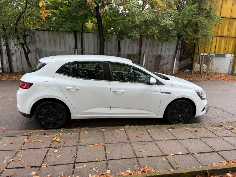 Renault Megane 1.5 dCi 110кс Рено България, снимка 6 - Автомобили и джипове - 51932064