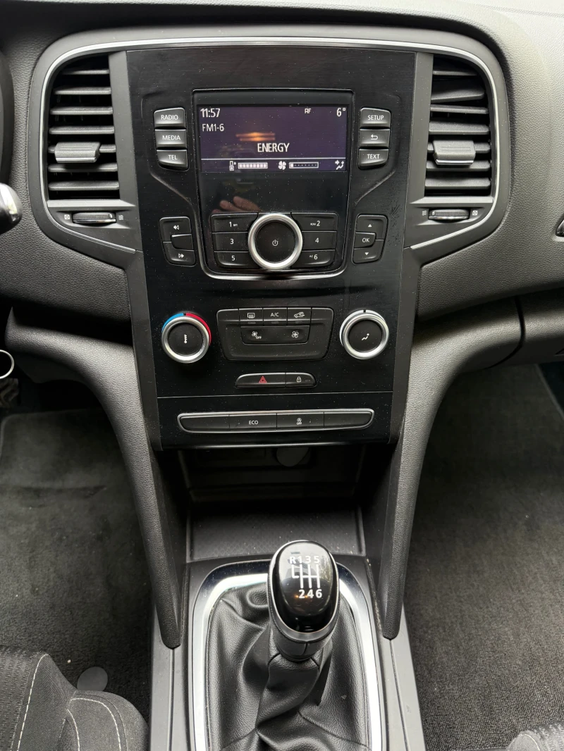 Renault Megane 1.5 dCi 110кс Рено България, снимка 13 - Автомобили и джипове - 51932064