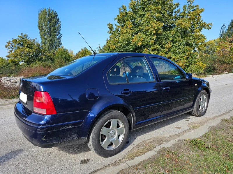 VW Bora 1.6 SR, снимка 5 - Автомобили и джипове - 52105999