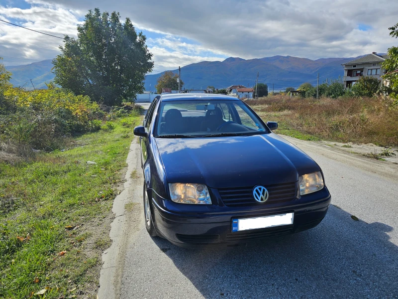 VW Bora 1.6 SR, снимка 4 - Автомобили и джипове - 52105999