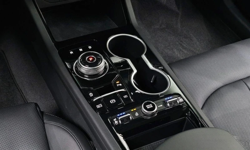 Kia K5 2.0 Prestige * НАЙ-ДОБРА ЦЕНА В БЪЛГАРИЯ* , снимка 9 - Автомобили и джипове - 52357685