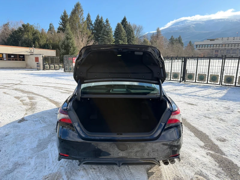 Toyota Camry 2.5 AWD, снимка 15 - Автомобили и джипове - 53074980