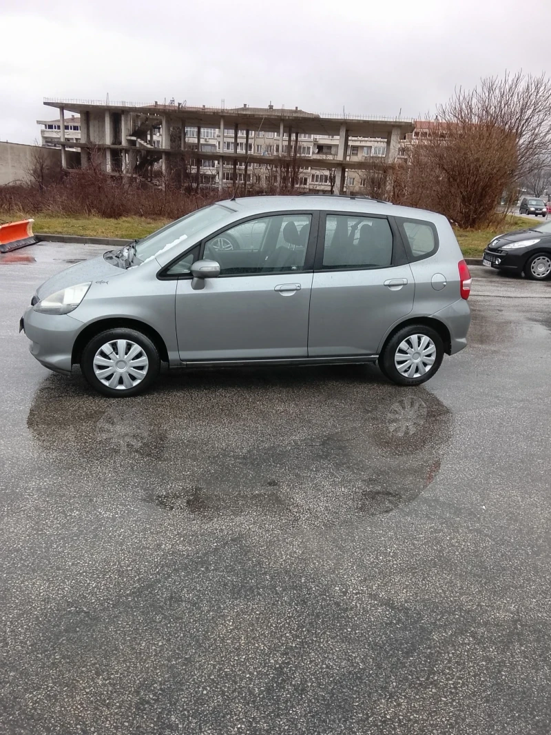 Honda Jazz 1.4neu feis, снимка 3 - Автомобили и джипове - 53572032