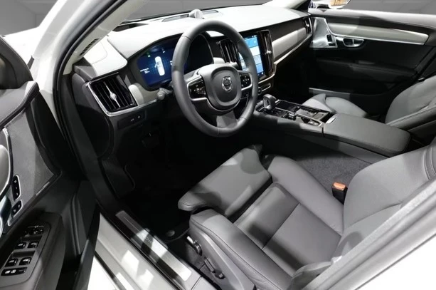 Volvo S90 T8 Recharge AWD = Ultimate Dark = Гаранция, снимка 6 - Автомобили и джипове - 55089801