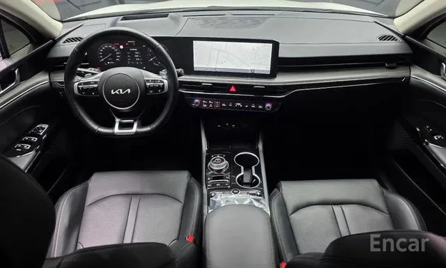Kia K5 1.6 T-GDI Noblesse | HUD | 360  | Адаптивен круиз, снимка 5 - Автомобили и джипове - 55546471