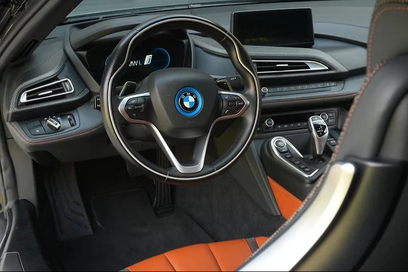 BMW i8 xDrive, снимка 5 - Автомобили и джипове - 56528454