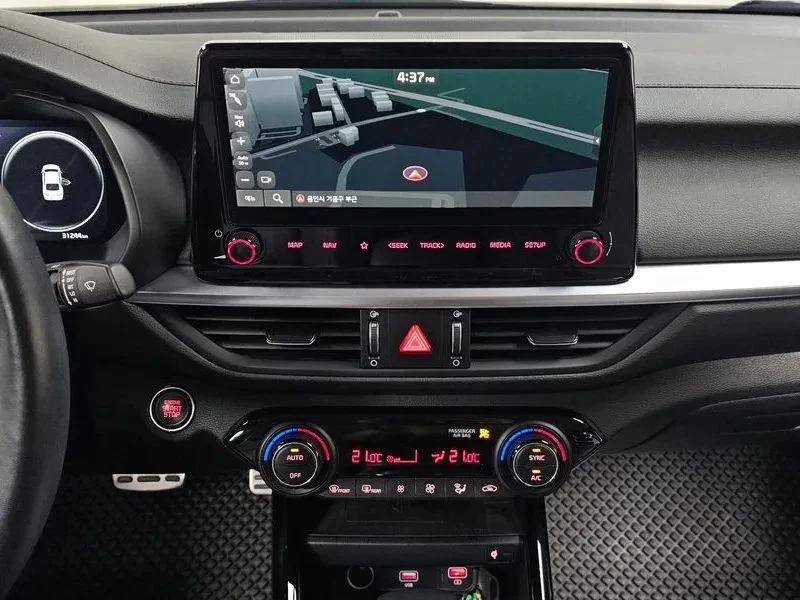 Kia K3, снимка 11 - Автомобили и джипове - 56690490