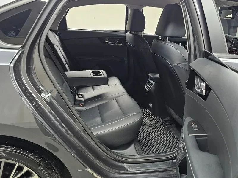 Kia K3, снимка 10 - Автомобили и джипове - 56690490