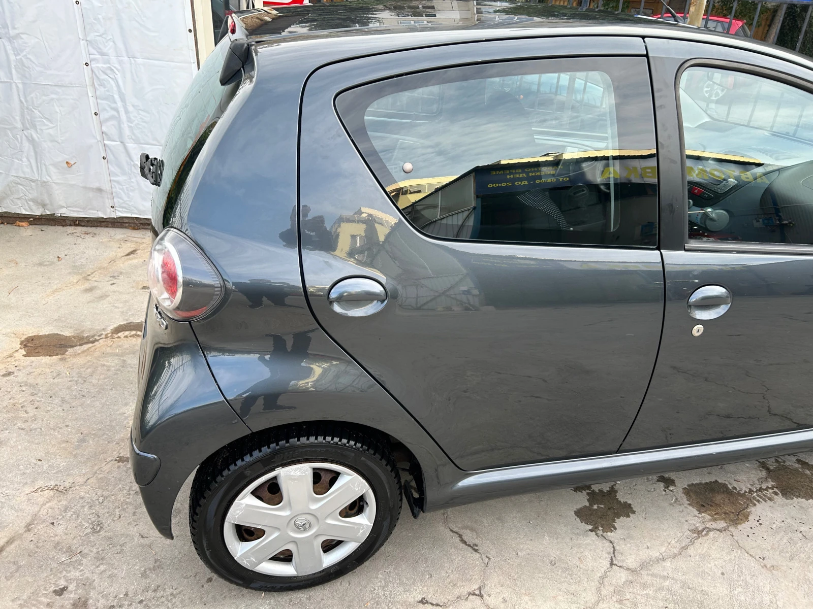 Toyota Aygo 1.0 i 68к.с - изображение 6