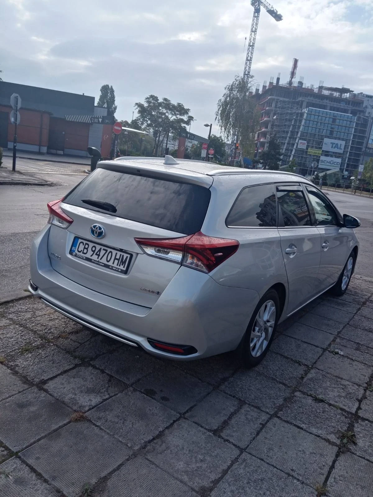 Toyota Auris TS 1.8 HSD LUNA - изображение 4