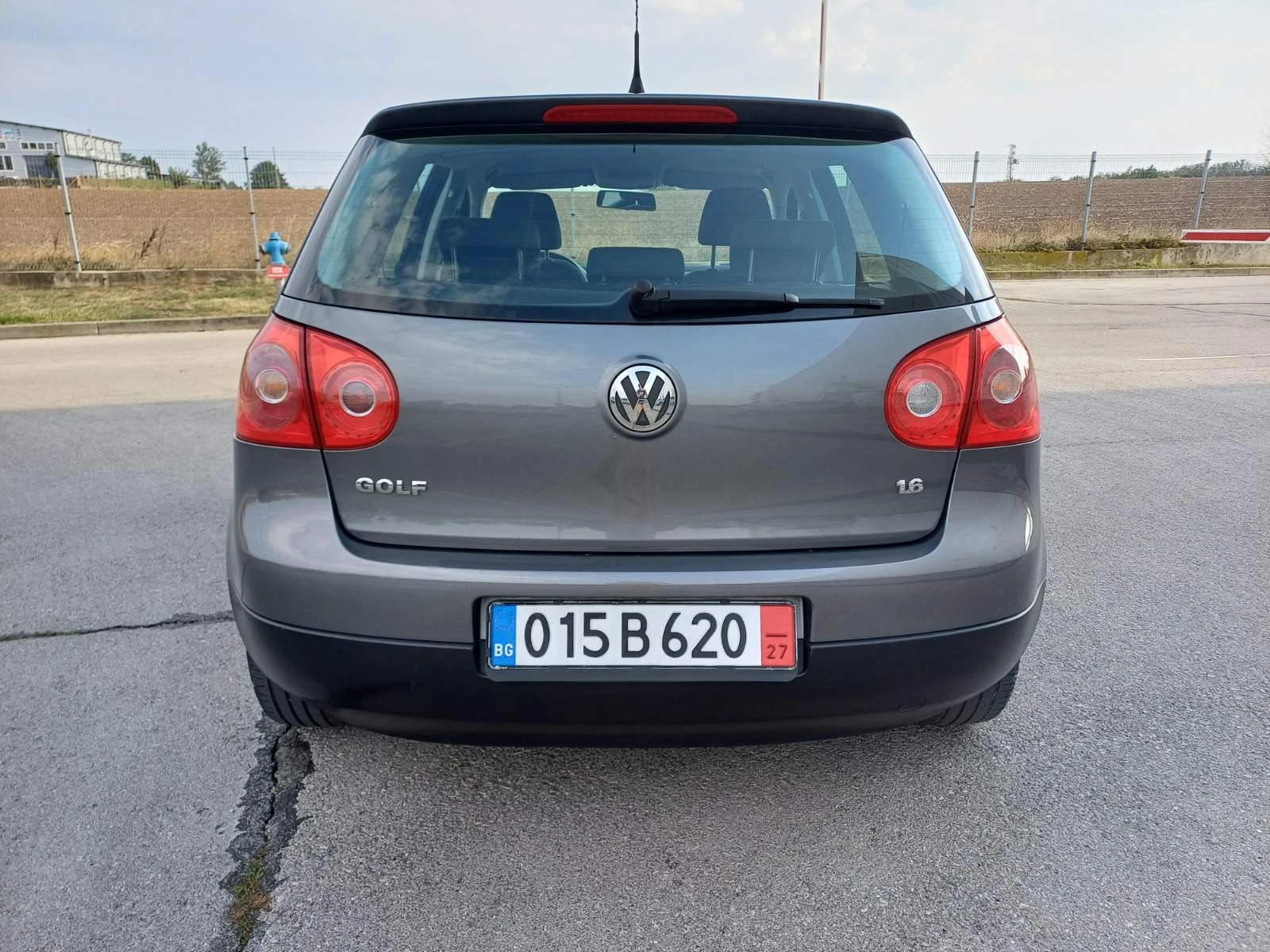 VW Golf 1.6 Benzin/Gaz 102k.s. - изображение 5