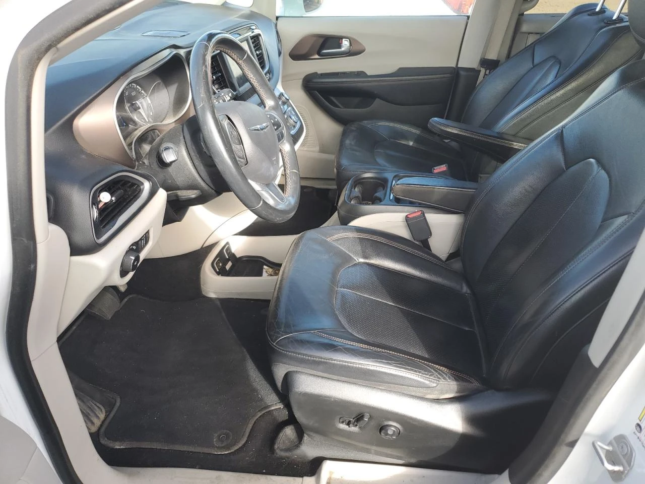 Chrysler Pacifica TOURING L PLUS - изображение 7