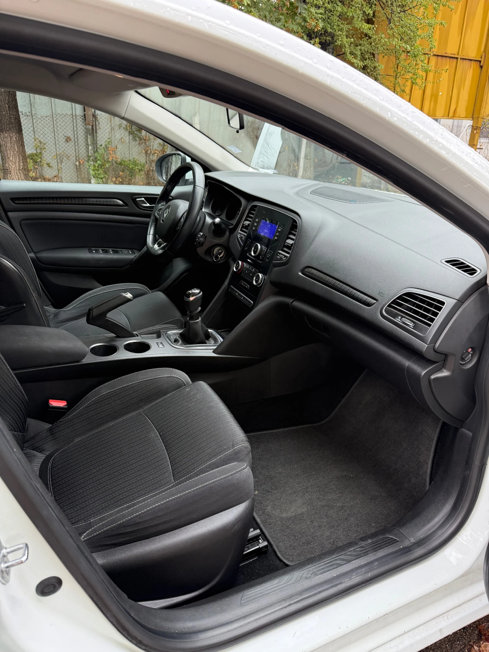 Renault Megane 1.5 dCi 110   | Mobile.bg   11