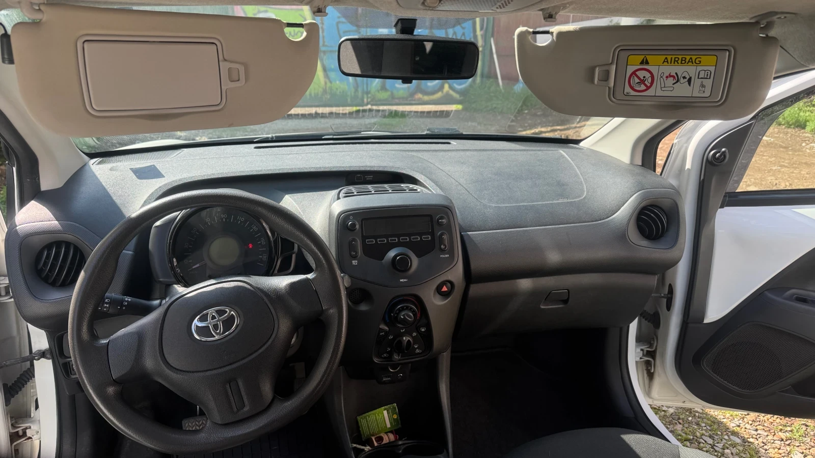 Toyota Aygo, снимка 11 - Автомобили и джипове - 54200656