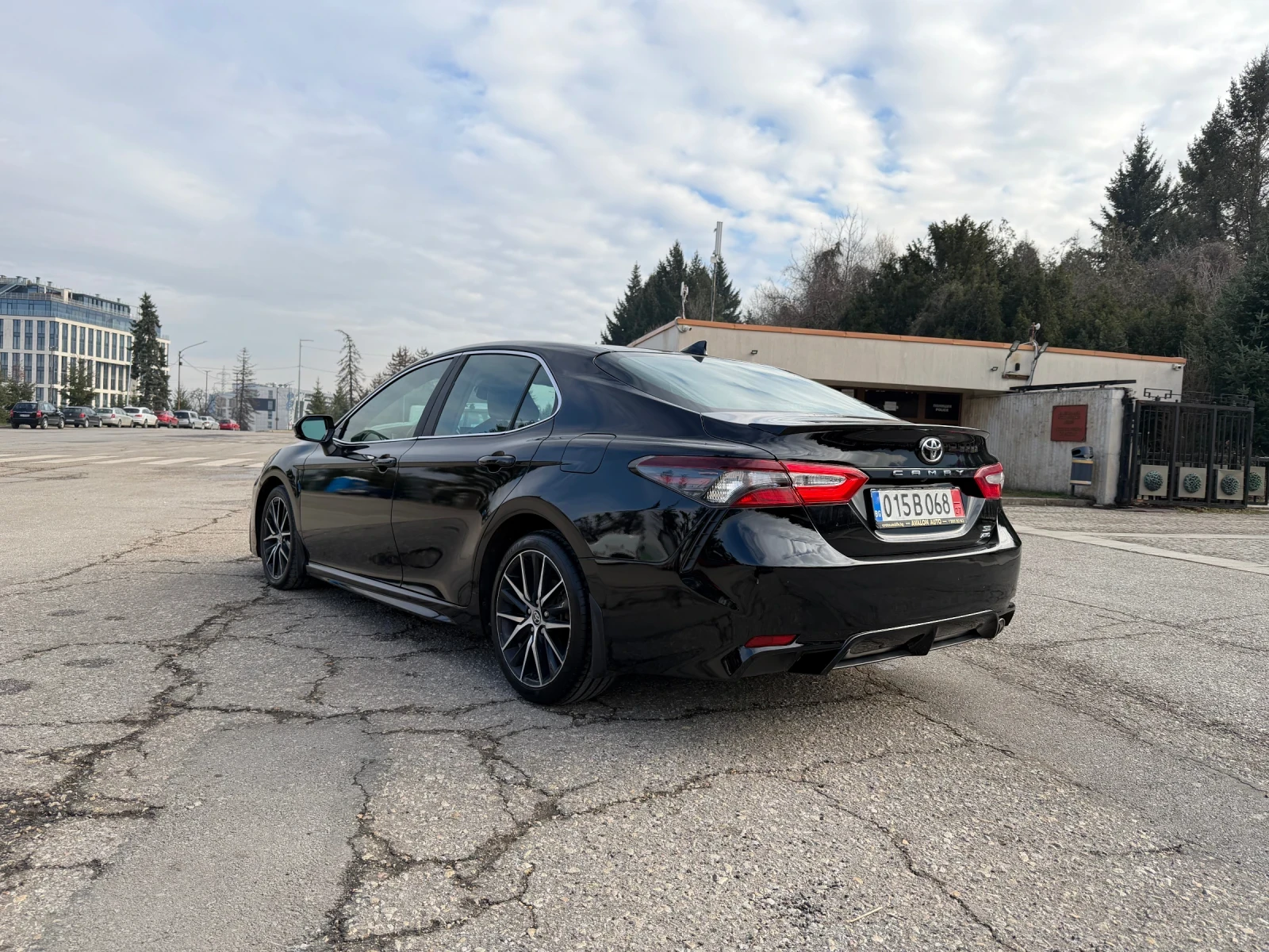 Toyota Camry 2.5 AWD - изображение 6