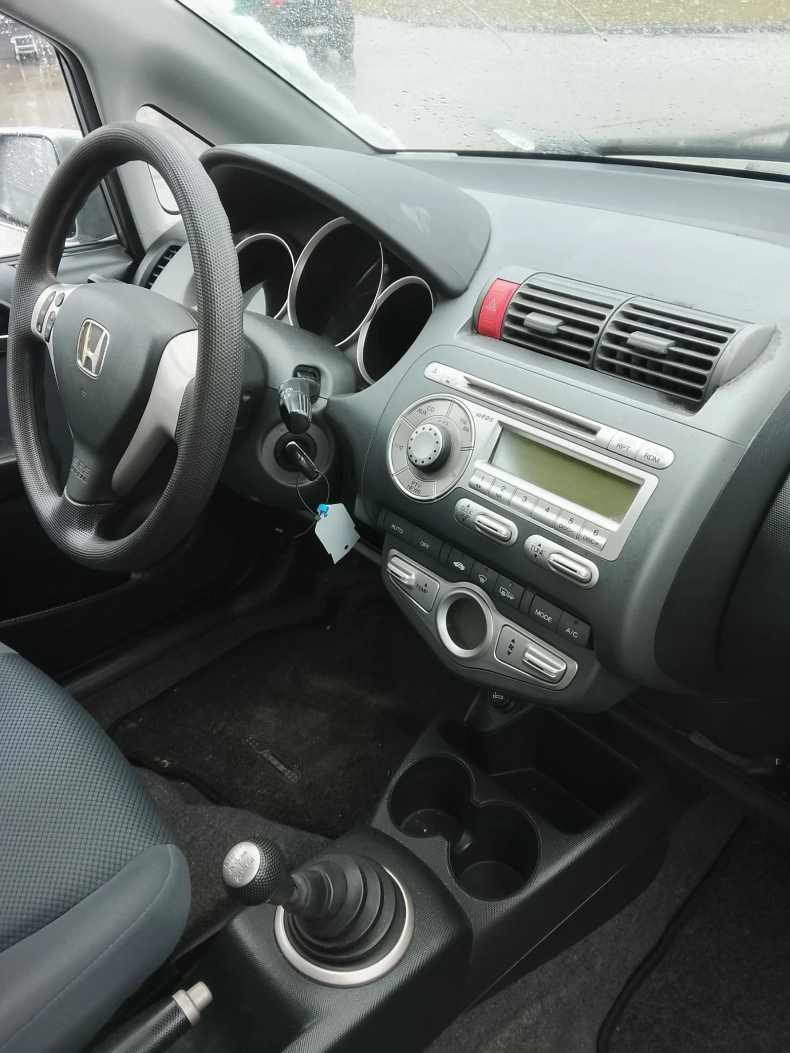 Honda Jazz 1.4neu feis - изображение 8